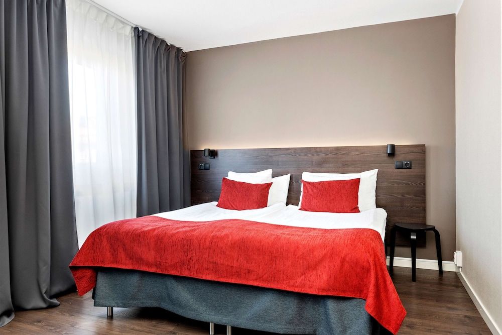 Best Western Hotel Savoy Standard Room, 1 King Bed, Non Smoking (Shower Only) 3