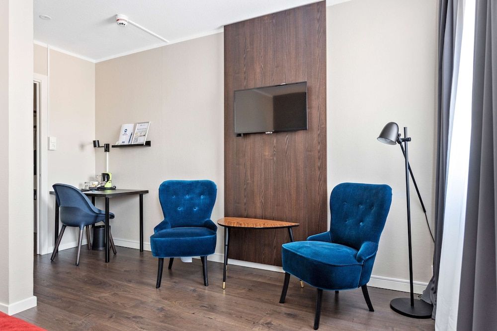 Best Western Hotel Savoy Standard Room, 1 King Bed, Non Smoking (Shower Only) 9