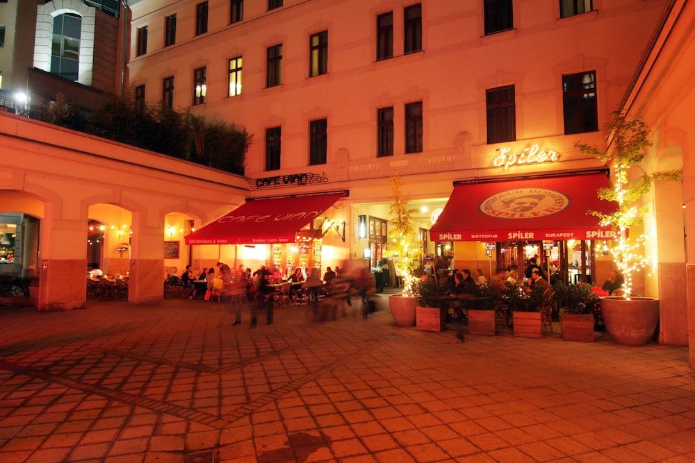 undefined Gozsdu Court Budapest 8