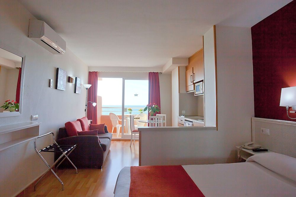 Ona Princesa Playa Studio 3