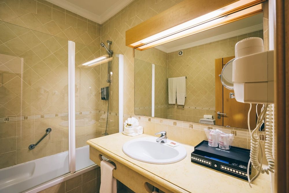 Grand Muthu Forte do Vale Deluxe Room 3