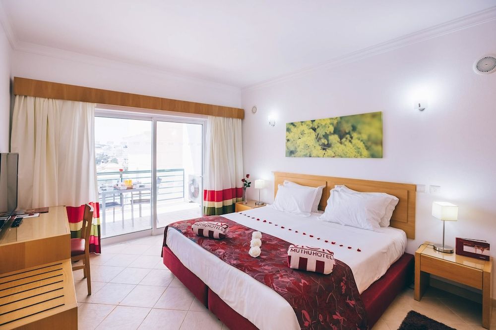 Grand Muthu Forte do Vale Deluxe Room 4