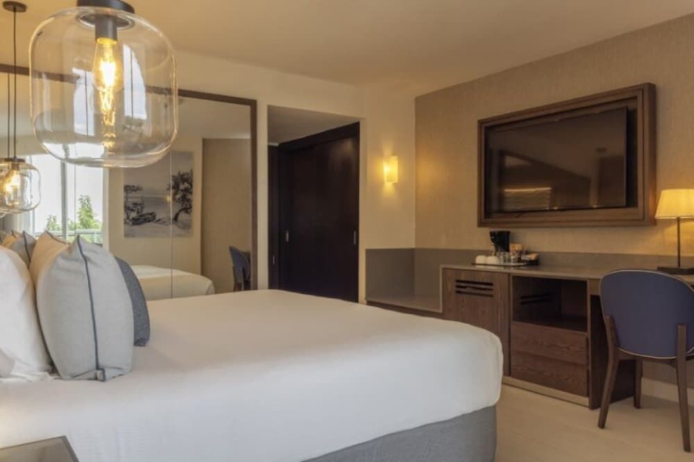 Luxury Room