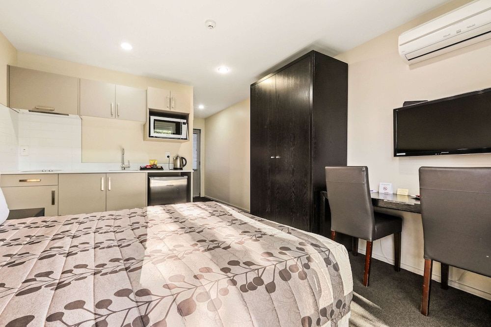 Quality Suites Amore Basic Studio 2