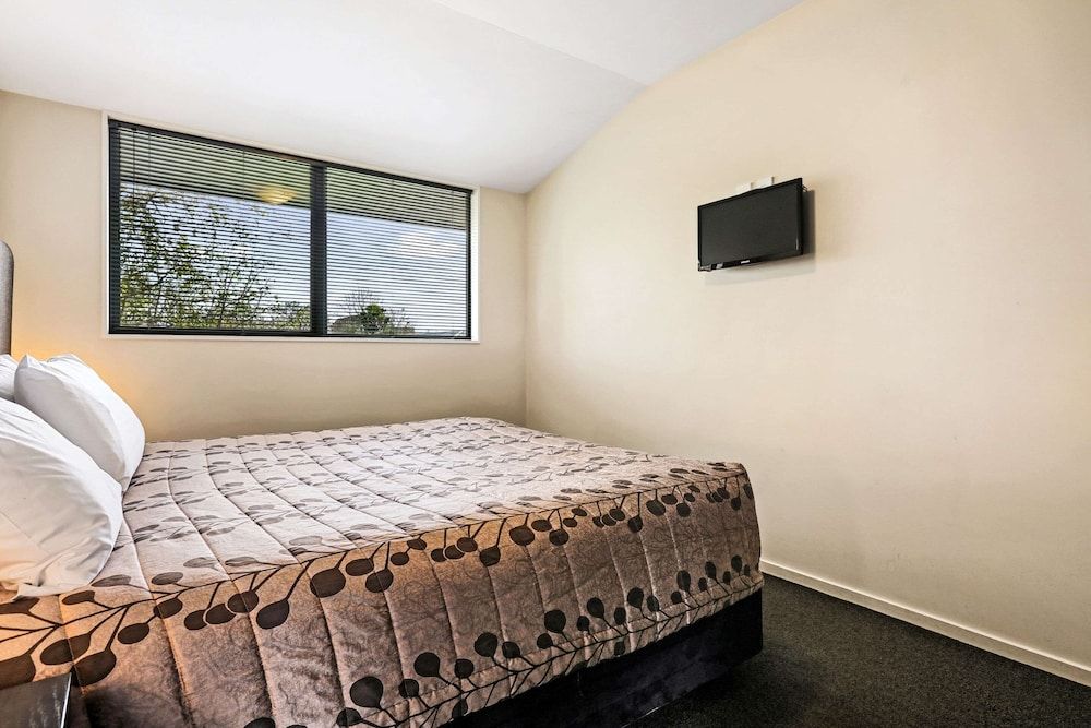 Quality Suites Amore Suite, Multiple Beds, Non Smoking (2 Bedroom, King) 6