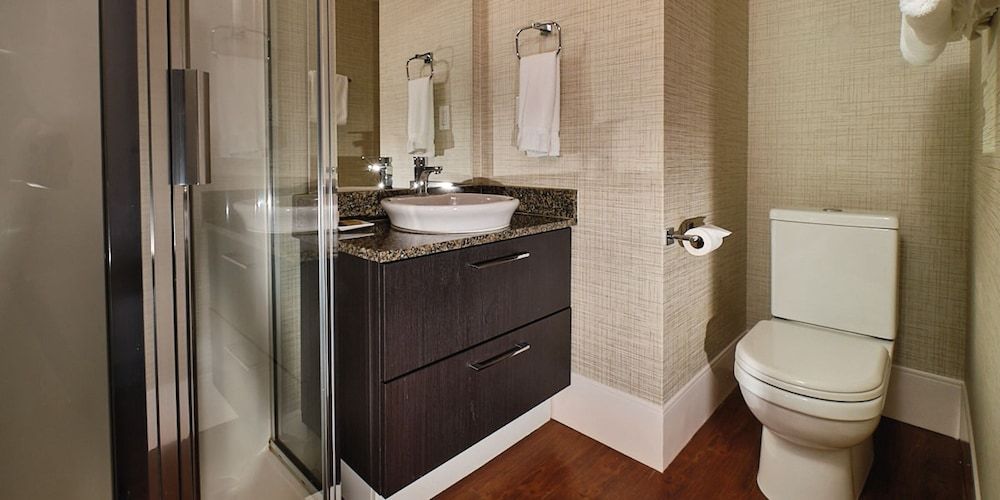 Skwachàys Lodge Deluxe Room, 1 Queen Bed 15