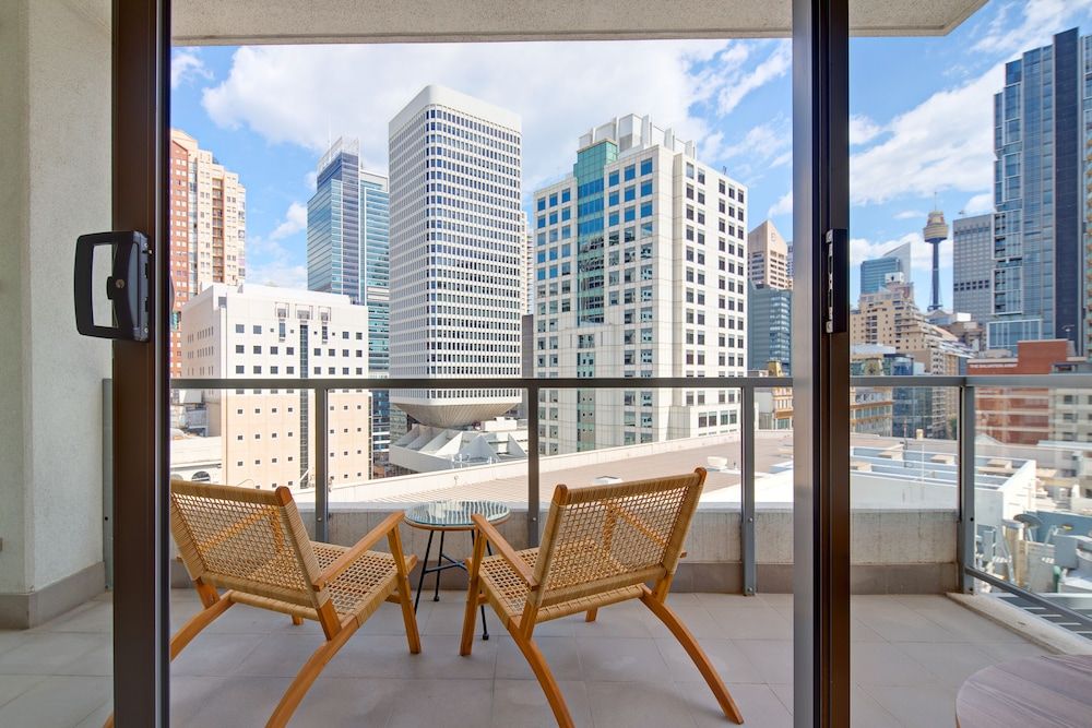 Zara Tower Hotel Sky Room 6