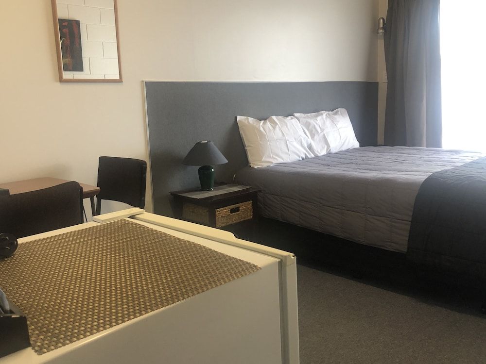 Thornton Lodge Motel Basic Studio 4