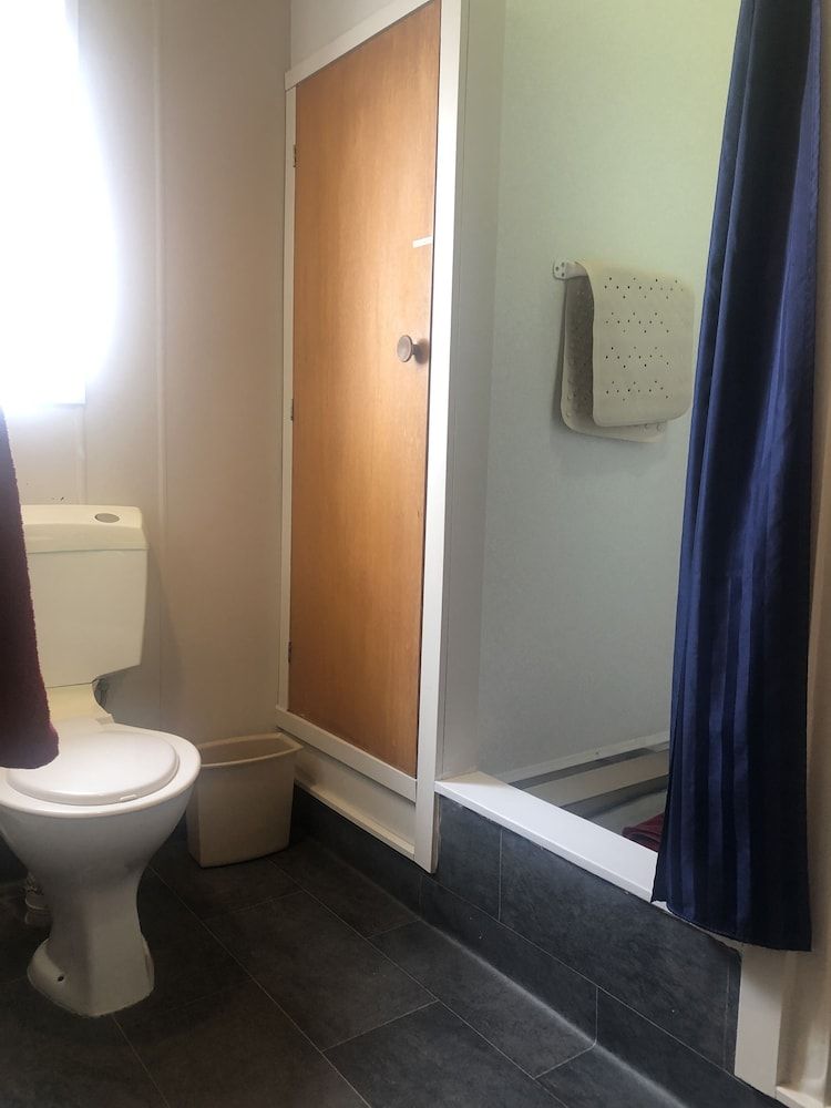 Thornton Lodge Motel Basic Studio 6