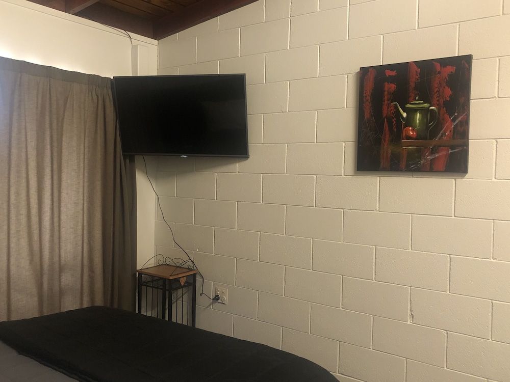 Thornton Lodge Motel Basic Studio 11