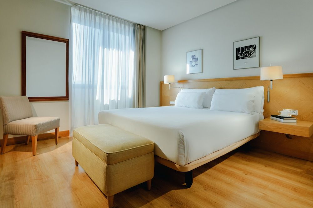 Hesperia Vigo Standard Room