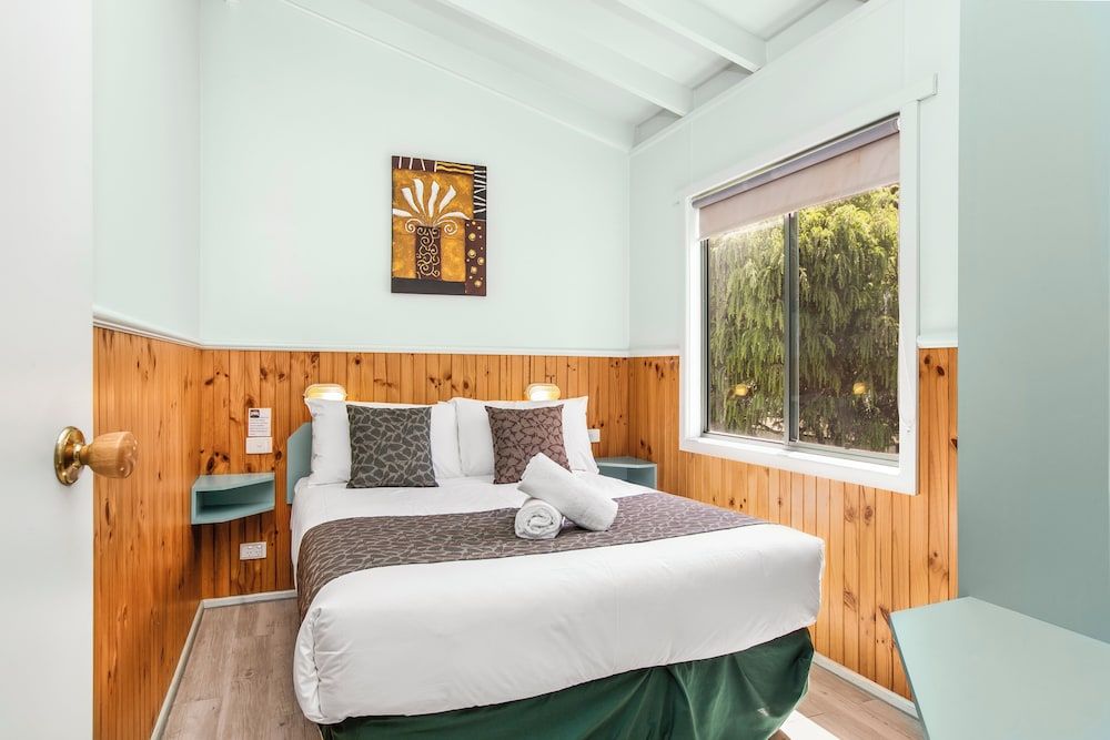 Deluxe Two Bedroom Cabin