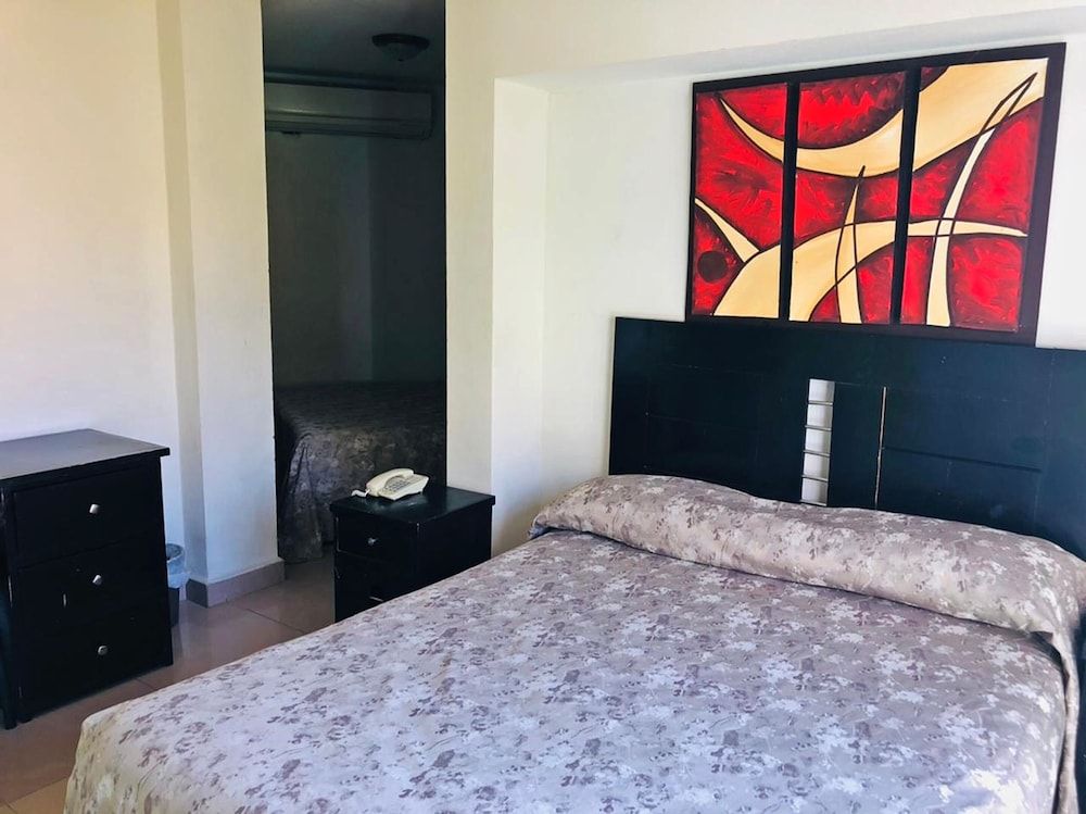 Hotel Rúah Standard room with 2 beds and air conditioning 7