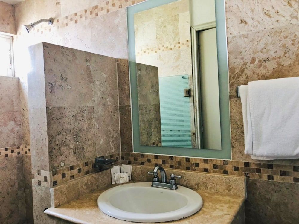 Hotel Rúah Standard room with 2 beds and air conditioning 12