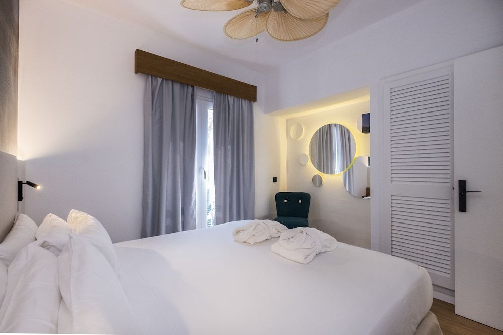 Suite, 2 Bedrooms, Balcony