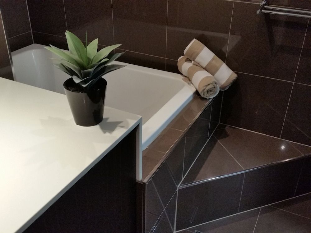 Surfers Beachside Holiday Apartments 1 Bedroom Superior Apartment 4