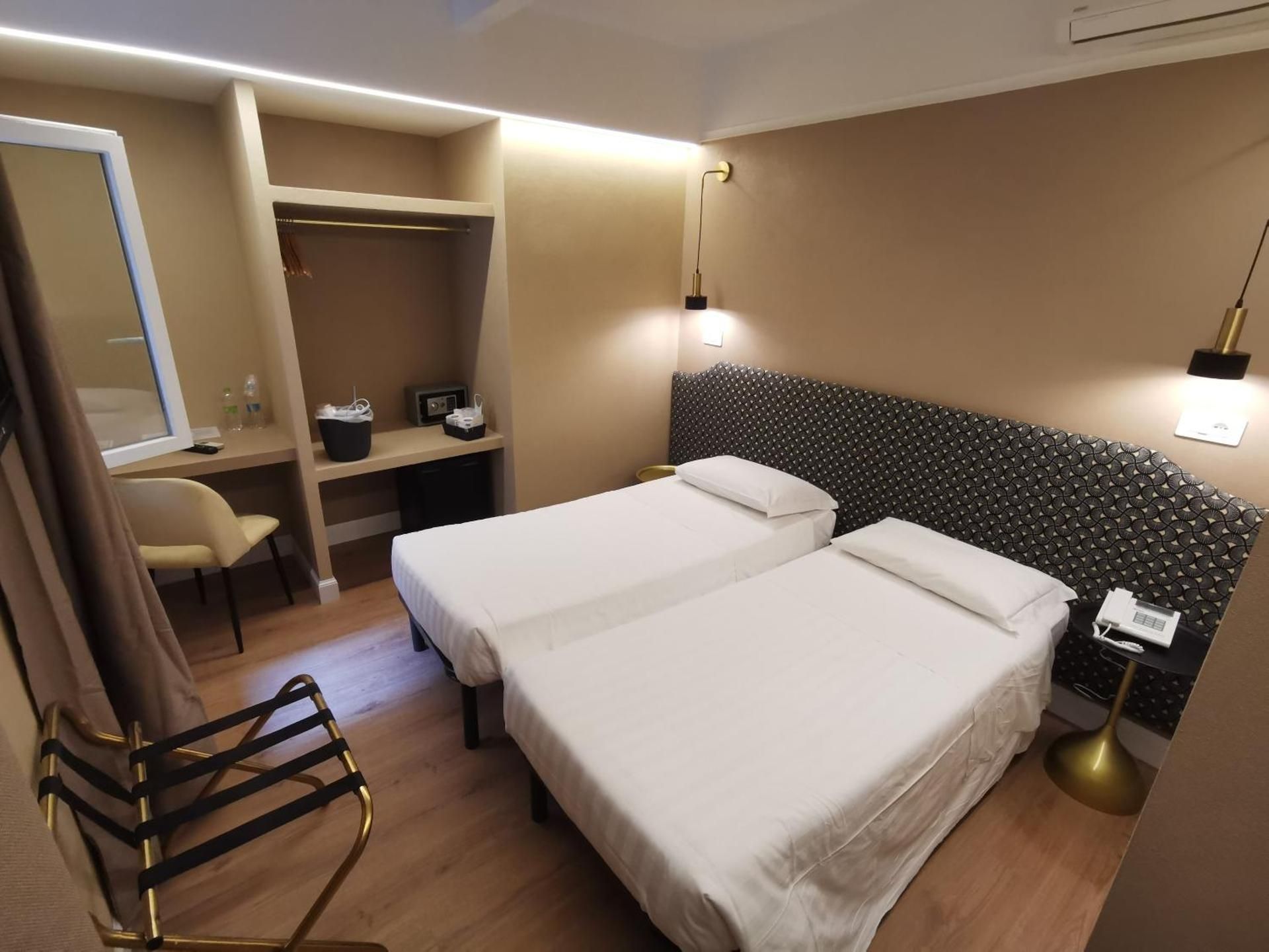 Deluxe Double or Twin Room