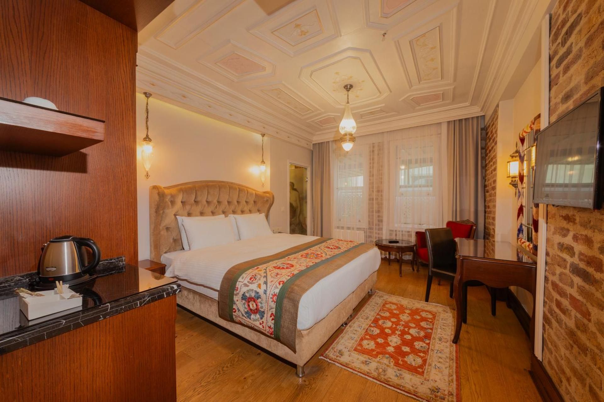 undefined Azade Premier 6