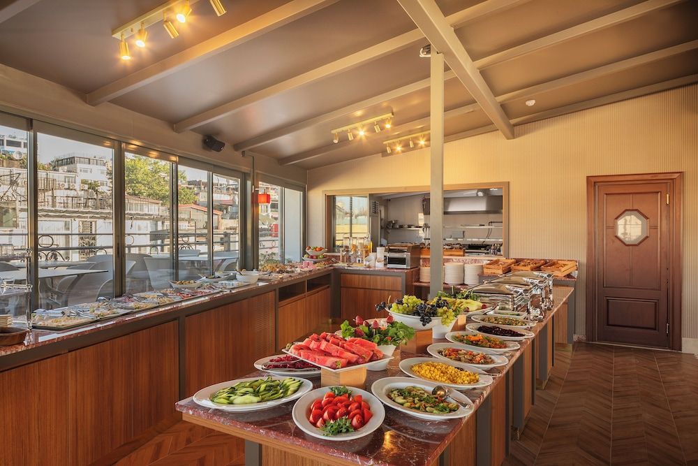 undefined Azade Premier 10