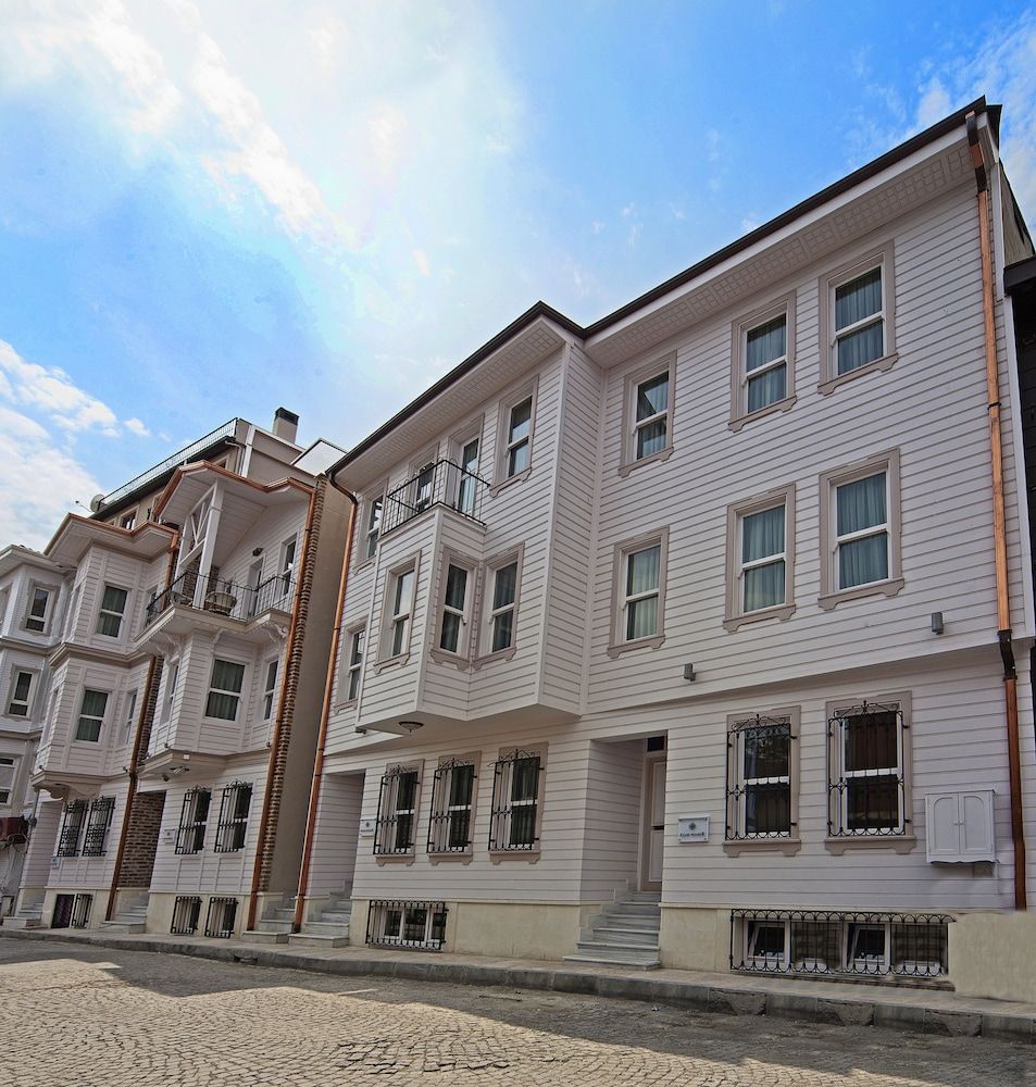 undefined Azade Premier 4