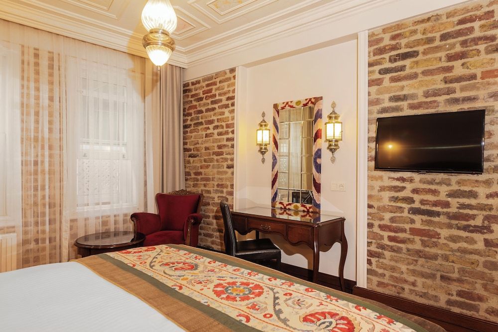 Azade Premier Economy Double Room 9