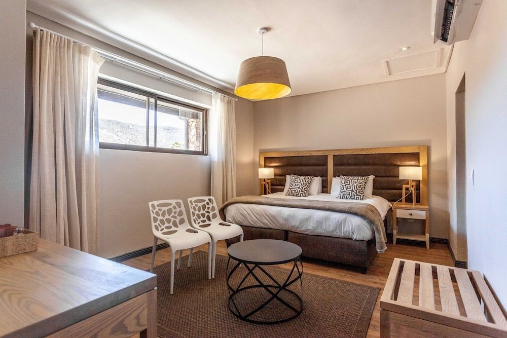Standard Lodge Rooms (13)