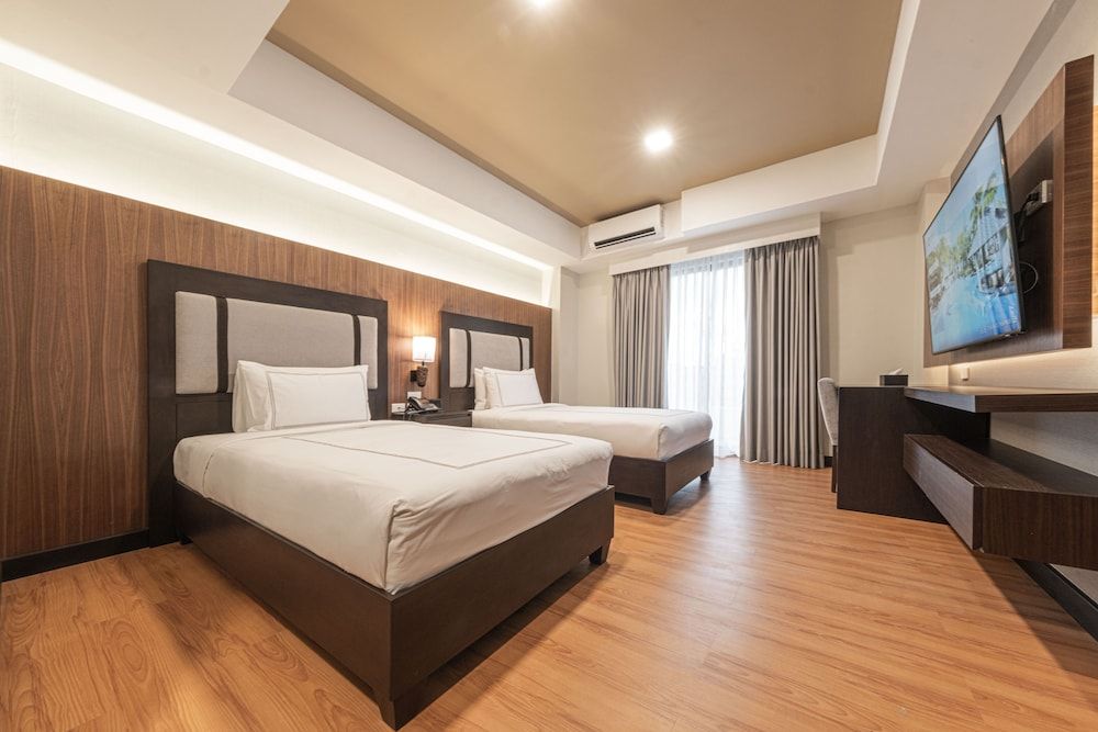Widus Hotel Clark Classic Room - Twin Beds 2