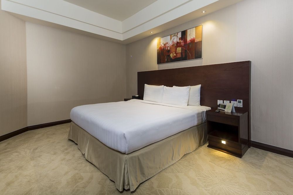 Widus Hotel Clark Executive Suite King 2