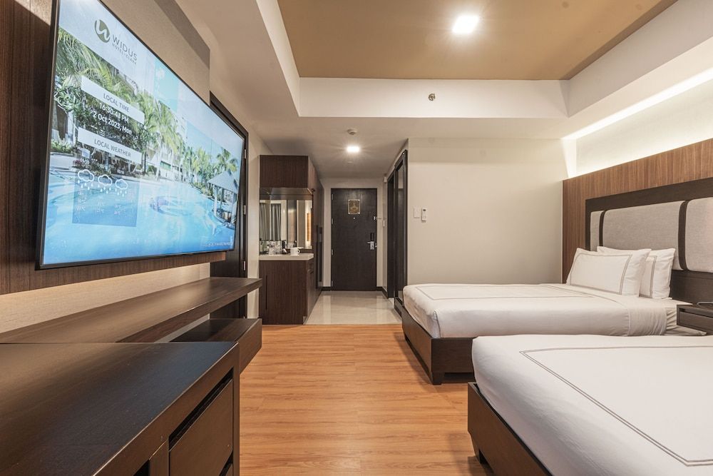 Widus Hotel Clark Classic Room - Twin Beds 4