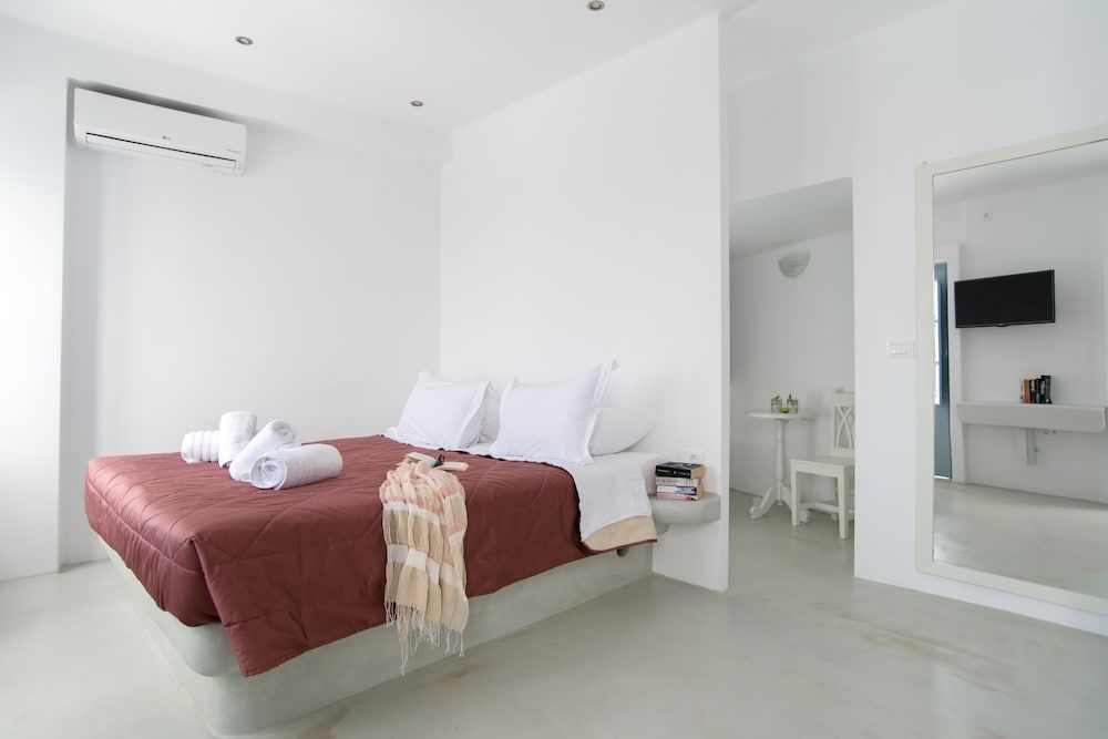 undefined Ilioperato Traditional Apartments