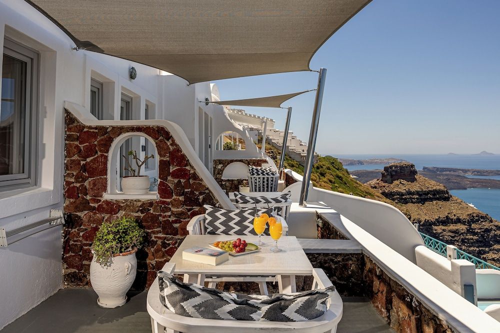 Ilioperato Traditional Apartments Superior Room 12