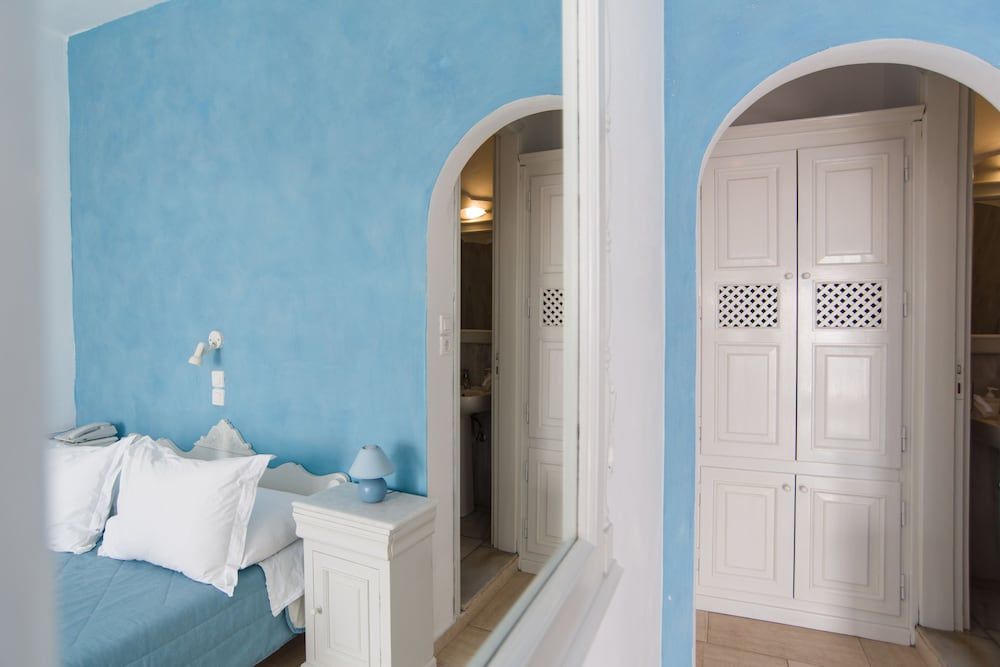 Ilioperato Traditional Apartments Superior Room 17