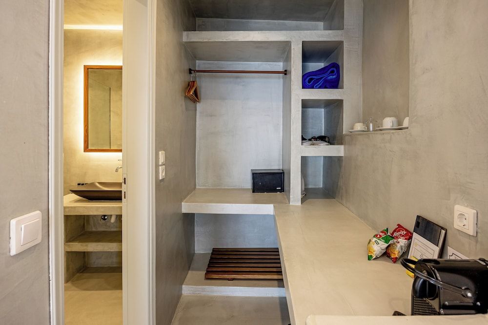 Ilioperato Traditional Apartments Superior Room 15