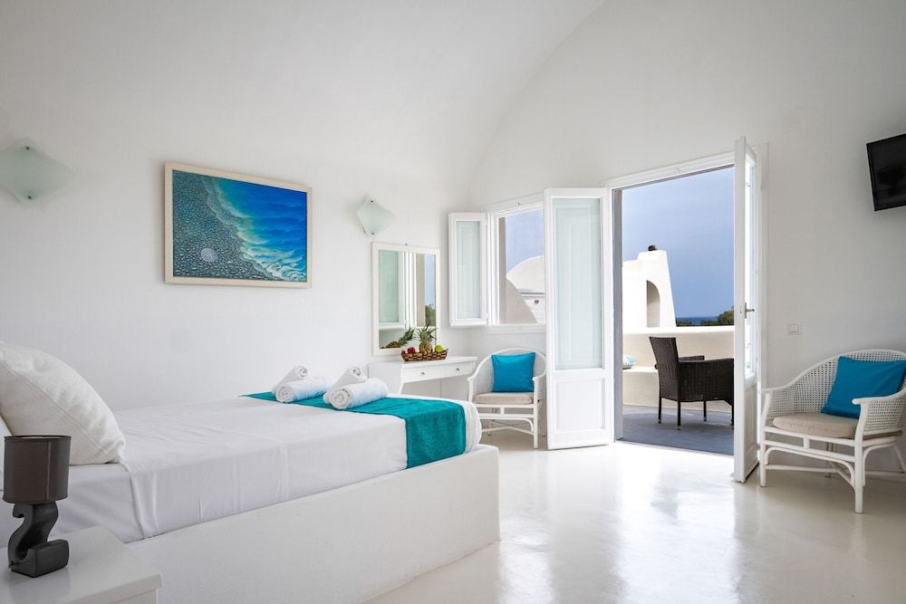 White Suite Suite Panoramic View