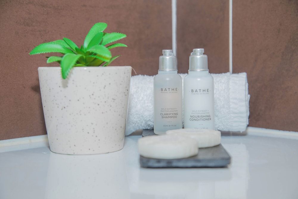 The Islander Hotel Cabana Couples 10