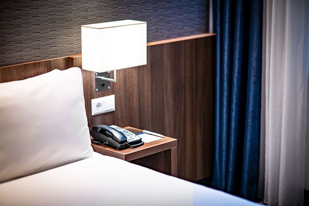 Standard Room, 1 Double Bed (High Floor with Free Breakfast)