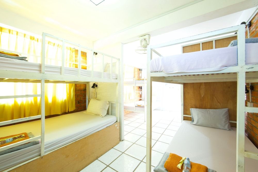 Naga Angkor Hostel Shared Dormitory, Mixed Dorm 5