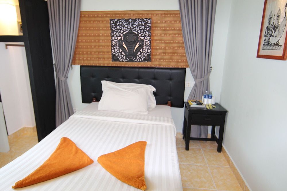 Naga Angkor Hostel Superior Double Room 5