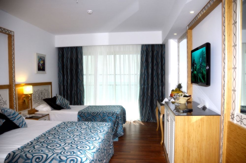 Crystal Waterworld Resort & Spa - All Inclusive Standard Room 2