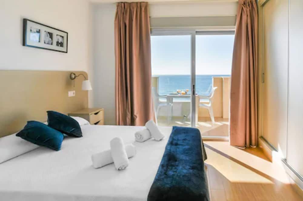 Apartment, 3 Bedrooms, Terrace, Sea View