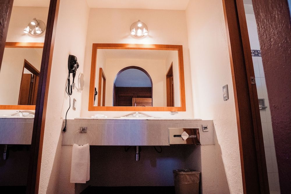 Hotel del Angel, Apizaco Junior Room, 1 King Bed 15