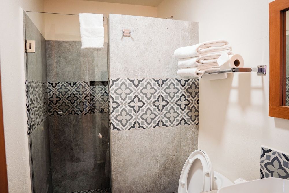 Hotel del Angel, Apizaco Standard Room, 2 Double Beds 8