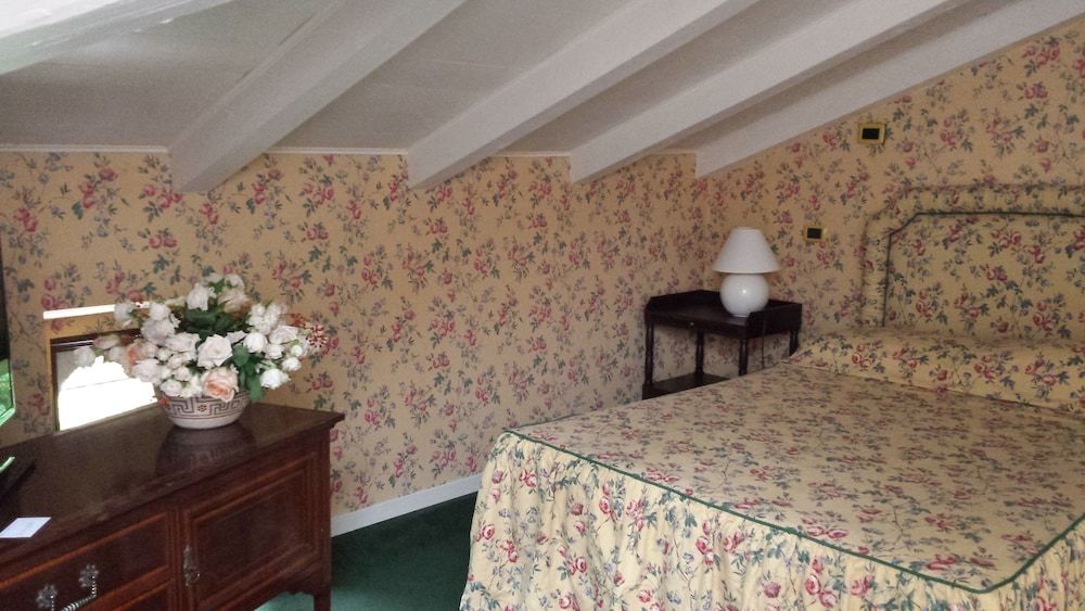 Hotel Residenza Torre di San Martino Standard Double Room - Attic 2