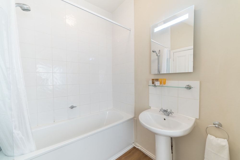 Beaulieu Hotel Family Room 5