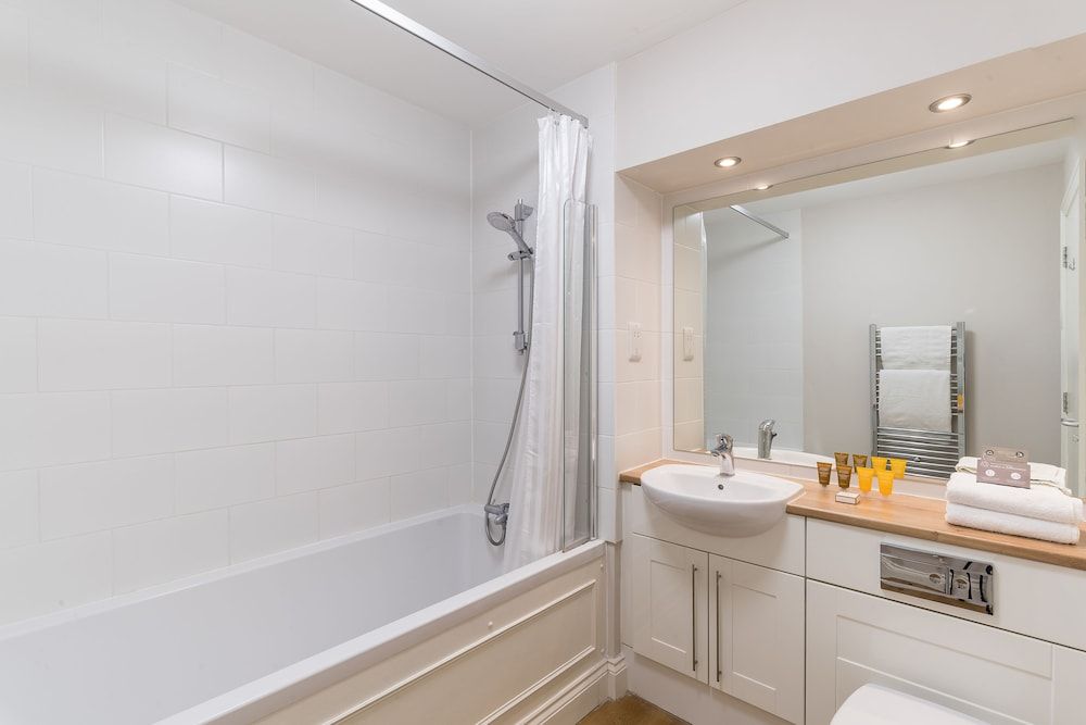 Beaulieu Hotel Double Room Single Use (Small) 6