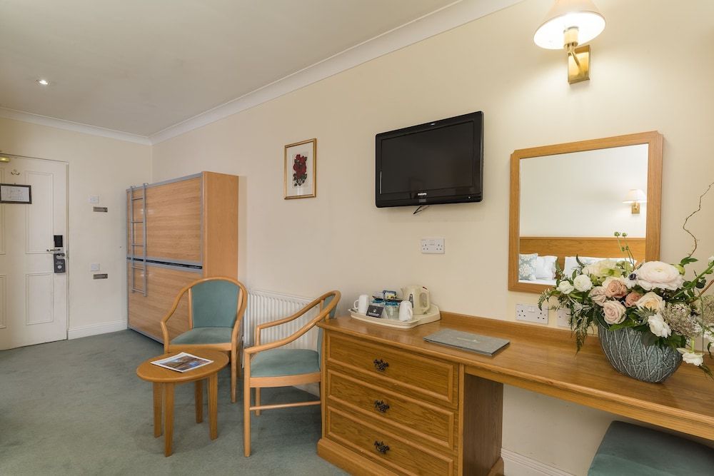 Beaulieu Hotel Family Room 2