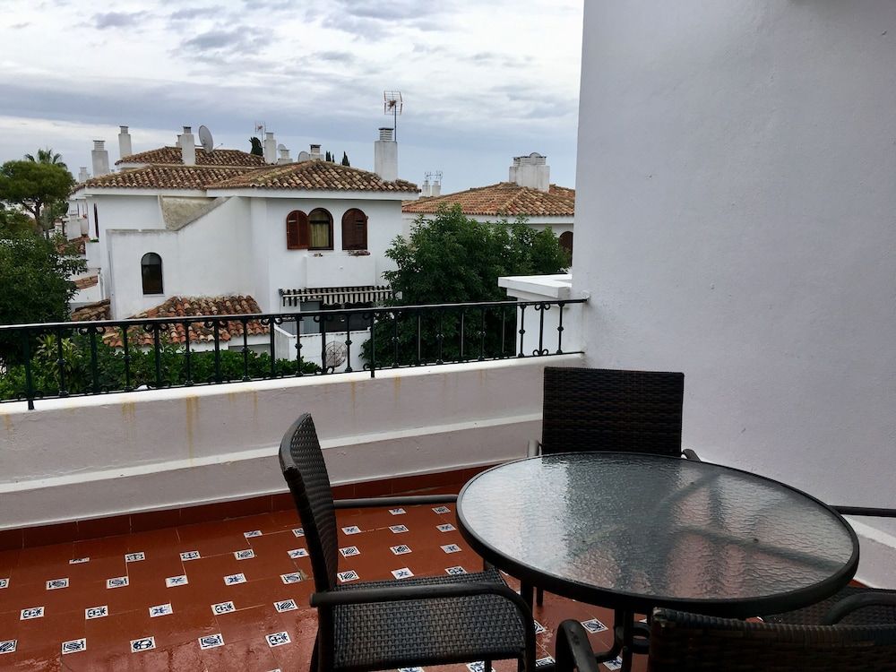 Classic Apartment, 3 Bedrooms, Terrace
