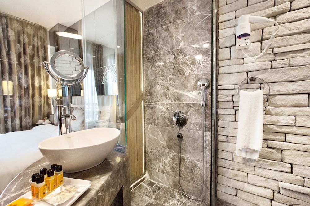 Pera Center Hotel Standard Double Room (Single Use) 4