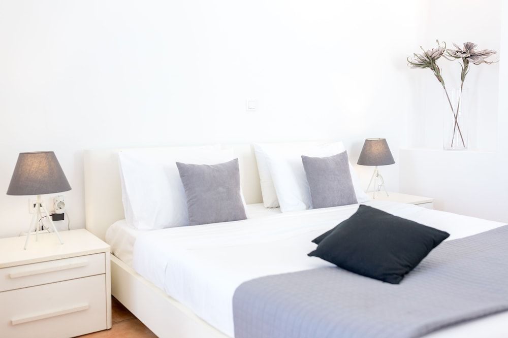 Dreaming View Suites Junior Suite, Sea View (Outdoor Heated Jetted Tub) 3