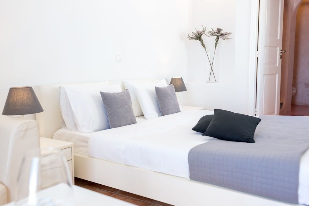 Dreaming View Suites Junior Suite, Sea View (Outdoor Heated Jetted Tub) 4